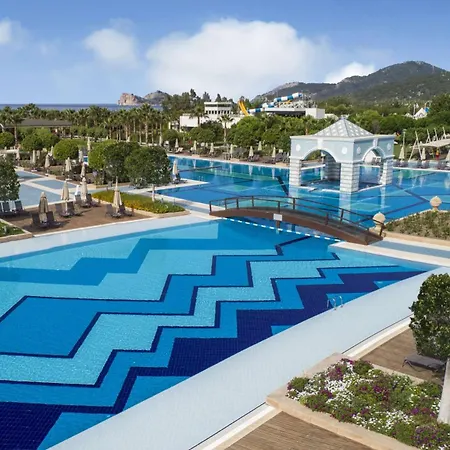 Hilton Sarigerme & Station touristique 5*